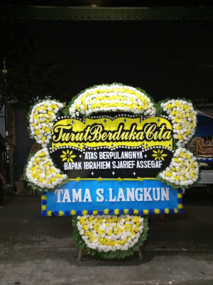Papan Bunga Duka di Pidada